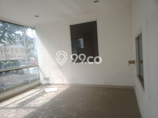 Ruko Disewa di Tebet, Jakarta Selatan, LT 210m2 / LB 423m2 Ruko Disewa di Tebet, Jakarta Selatan, LT 210m2 / LB 423m2