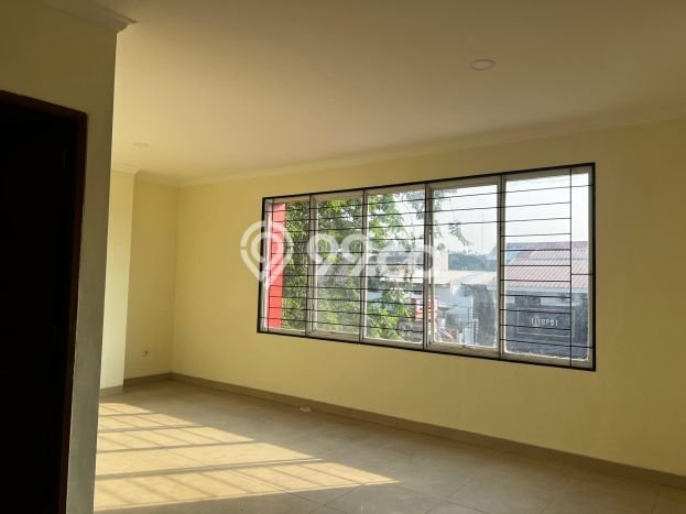 Unit Ruko Dijual di Jakarta Timur LT 133m2 & LB 105m2 Unit Ruko Dijual di Jakarta Timur LT 133m2 & LB 105m2