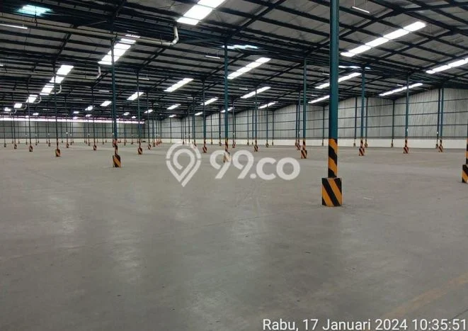 Unit Gudang Paling Strategis di Cakung Jakarta Timur dengan LB 11250m2 Unit Gudang Paling Strategis di Cakung Jakarta Timur dengan LB 11250m2