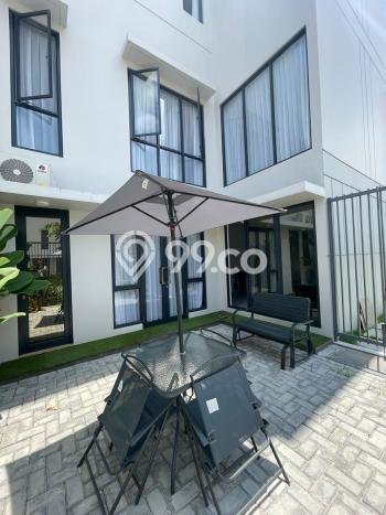 Dijual Rumah Premium dengan Fasilitas Sekitar Lengkap di BSD, Tangerang Selatan Dijual Rumah Premium dengan Fasilitas Sekitar Lengkap di BSD, Tangerang Selatan