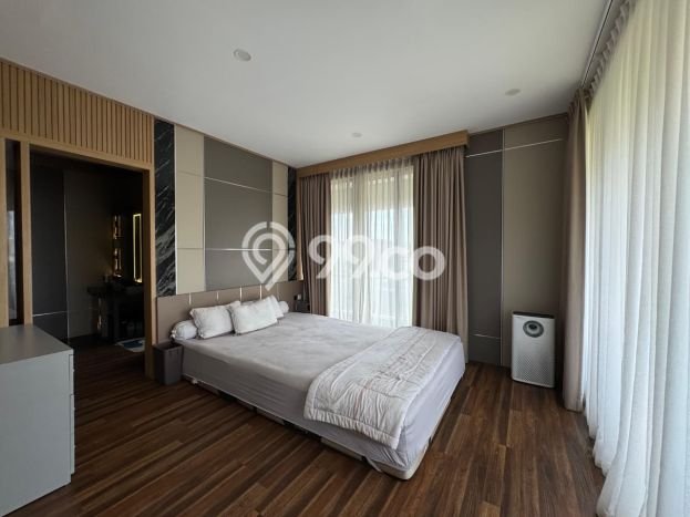 Ready to Use! Premium House LT 293m2 Desain Elegan di Gading Serpong Ready to Use! Premium House LT 293m2 Desain Elegan di Gading Serpong