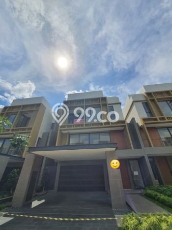 Rumah Mewah LB 380m2 Siap Pakai Desain Elegan di BSD City, Tangerang Rumah Mewah LB 380m2 Siap Pakai Desain Elegan di BSD City, Tangerang