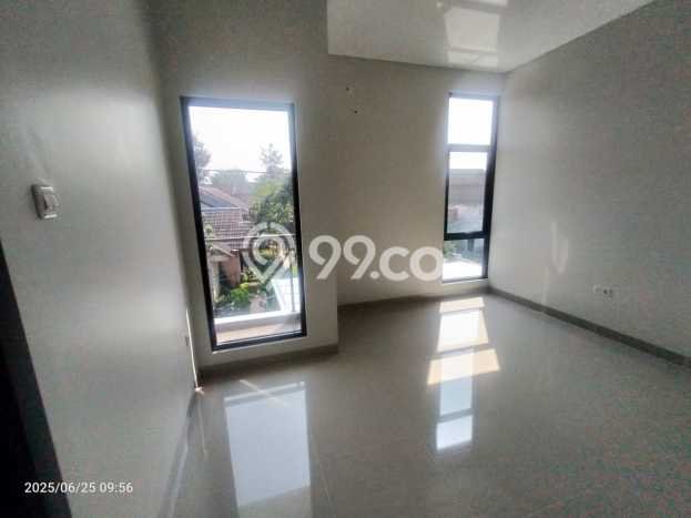 Jual Rumah Eksklusif 3 KT di Buah Batu, Bandung Jual Rumah Eksklusif 3 KT di Buah Batu, Bandung