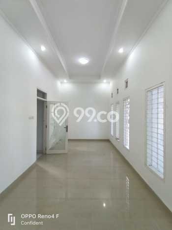 Ready to Use! Premium House LT 273m2 Desain Elegan di Buah Batu Ready to Use! Premium House LT 273m2 Desain Elegan di Buah Batu