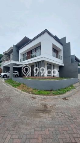 HARGA SPESIAL! Rumah Premium area , Surabaya, LT 179m2m² LB 303m2m² BISA KPR! HARGA SPESIAL! Rumah Premium area , Surabaya, LT 179m2m² LB 303m2m² BISA KPR!