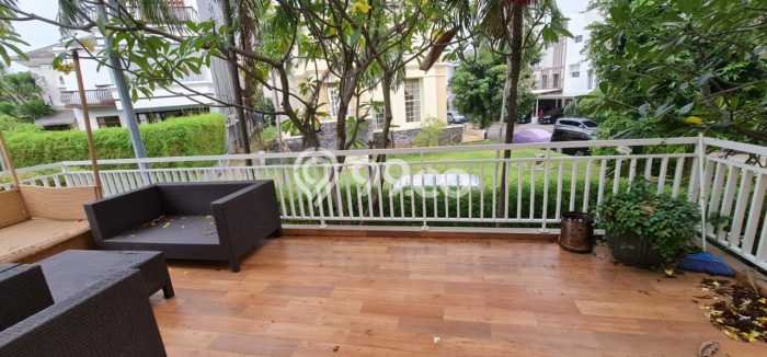 For Sale! Premium House LT 250m2 Desain Elegan di Pantai Indah Kapuk For Sale! Premium House LT 250m2 Desain Elegan di Pantai Indah Kapuk