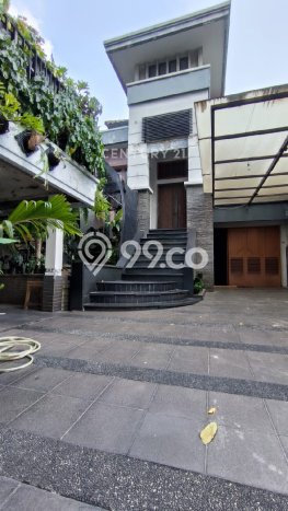 Hot Offer Hunian Mewah Ideal dan Luas di Jatinegara, Jakarta Timur Hot Offer Hunian Mewah Ideal dan Luas di Jatinegara, Jakarta Timur