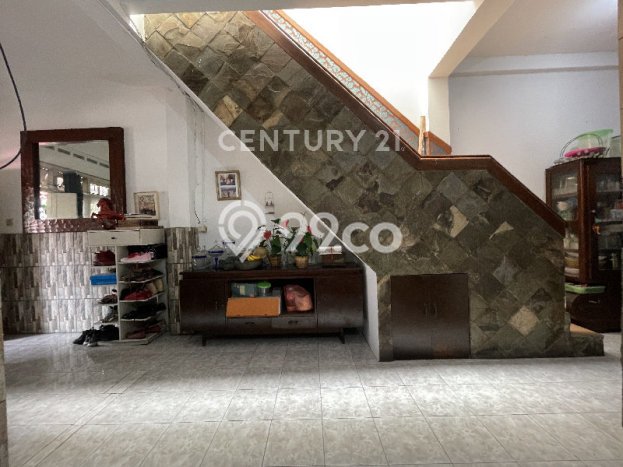 Rumah Luxury Modern Tanpa Renovasi di Rawamangun Jakarta Timur Rumah Luxury Modern Tanpa Renovasi di Rawamangun Jakarta Timur