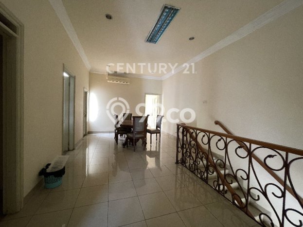 Rumah sewa siap huni 3 KT di Pondok Indah, Jakarta Selatan Rumah sewa siap huni 3 KT di Pondok Indah, Jakarta Selatan