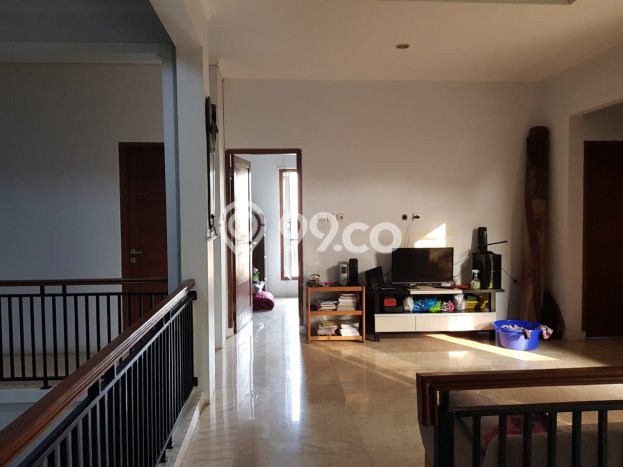 Rumah Modern 4 KT di Jatimulya Bekasi Semi Furnished Rumah Modern 4 KT di Jatimulya Bekasi Semi Furnished