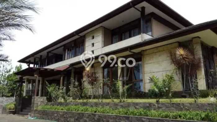 Jual Rumah Luas Megah Dengan View Cantik di Setiabudi, Bandung Jual Rumah Luas Megah Dengan View Cantik di Setiabudi, Bandung