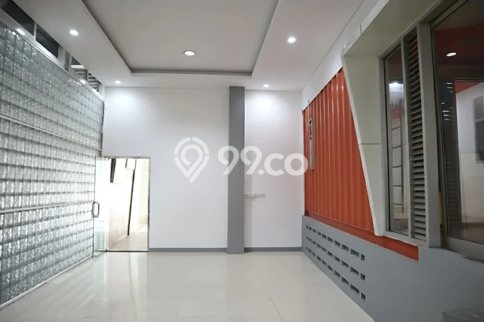 Disewakan Ruko di Kawasan Ramai BKR Luas 370m2 Disewakan Ruko di Kawasan Ramai BKR Luas 370m2