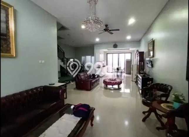 For Sale Hunian Rumah Terawat 4 KT di Sarijadi, Bandung For Sale Hunian Rumah Terawat 4 KT di Sarijadi, Bandung