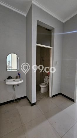 Disewakan! Rumah 3 Kamar Tidur &
3 Kamar Mandi di Taman Kopo Indah, Bandung Disewakan! Rumah 3 Kamar Tidur &
3 Kamar Mandi di Taman Kopo Indah, Bandung