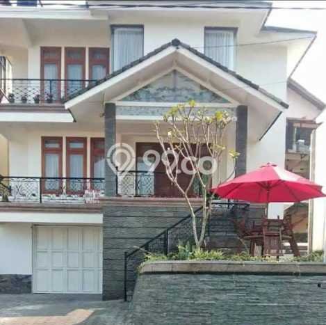 Vila Strategis Kawasan , Ukuran 300m2m², Posisi Strategis dengan akses mudah Vila Strategis Kawasan , Ukuran 300m2m², Posisi Strategis dengan akses mudah