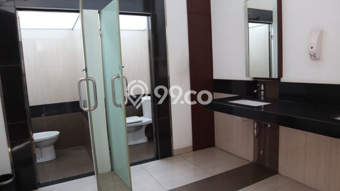 Disewakan Ruko di Kawasan Ramai BKR Luas 370m2 Disewakan Ruko di Kawasan Ramai BKR Luas 370m2