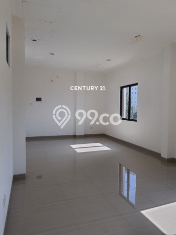 INVESTASI POTENSIAL! Ruko Kawasan , Luas 120m2m², Tingkat Keramaian Tinggi INVESTASI POTENSIAL! Ruko Kawasan , Luas 120m2m², Tingkat Keramaian Tinggi