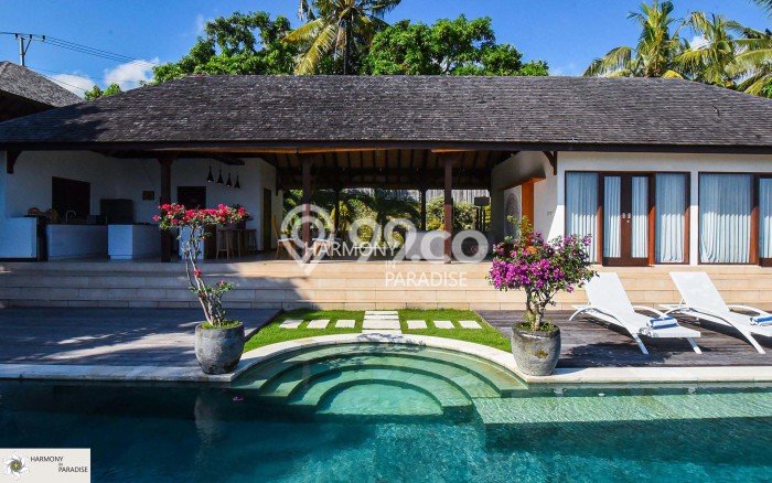 Vila Kawasan , Luas 1700m2m², Akses ke Pusat Kota Vila Kawasan , Luas 1700m2m², Akses ke Pusat Kota