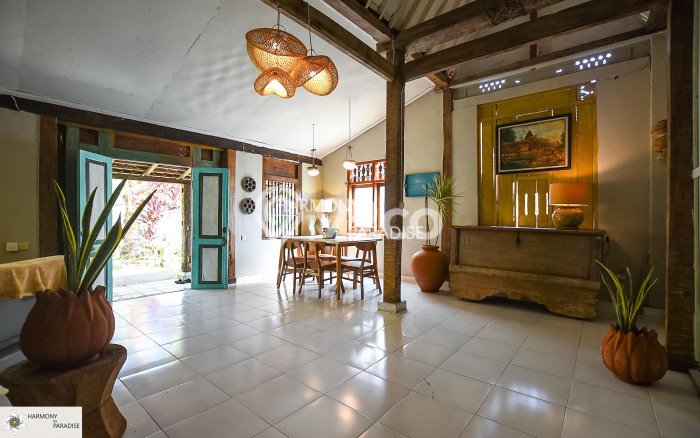 BEST DEAL! Rumah Siap Huni area Kaliasem, LT 1000m² Bangunan 200m² BEST DEAL! Rumah Siap Huni area Kaliasem, LT 1000m² Bangunan 200m²