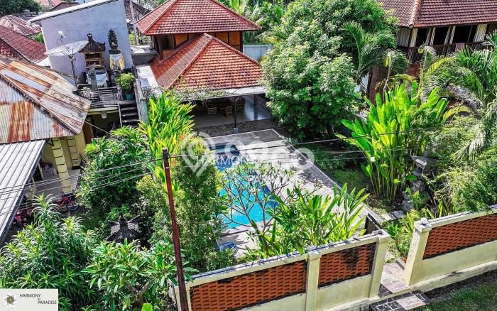 Bisnis Menjanjikan! Vila Kawasan , Luas 300m2m², Dekat ke Fasilitas Umum Bisnis Menjanjikan! Vila Kawasan , Luas 300m2m², Dekat ke Fasilitas Umum