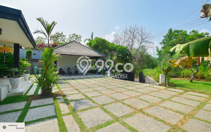 DIJUAL! Vila di , Luas 1900m2m², Posisi Premium DIJUAL! Vila di , Luas 1900m2m², Posisi Premium