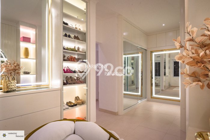 FOR SALE! Vila di , Luas 1500m2m², Lokasi Premium FOR SALE! Vila di , Luas 1500m2m², Lokasi Premium