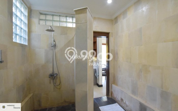 LOKASI TERBAIK! Vila di , Dimensi 2400m2m², Area Premium dengan jalan bagus LOKASI TERBAIK! Vila di , Dimensi 2400m2m², Area Premium dengan jalan bagus