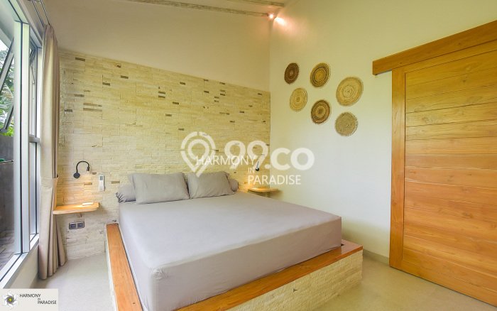 Dijual! Vila Kawasan , Luas 240m2m², Posisi Premium Dijual! Vila Kawasan , Luas 240m2m², Posisi Premium