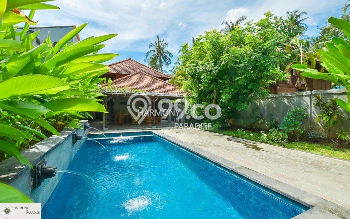Bisnis Menjanjikan! Vila Kawasan , Luas 300m2m², Dekat ke Fasilitas Umum Bisnis Menjanjikan! Vila Kawasan , Luas 300m2m², Dekat ke Fasilitas Umum