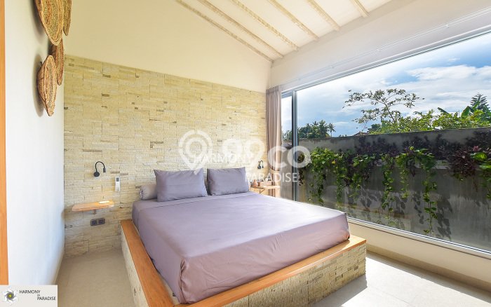 Dijual! Vila Kawasan , Luas 240m2m², Posisi Premium Dijual! Vila Kawasan , Luas 240m2m², Posisi Premium