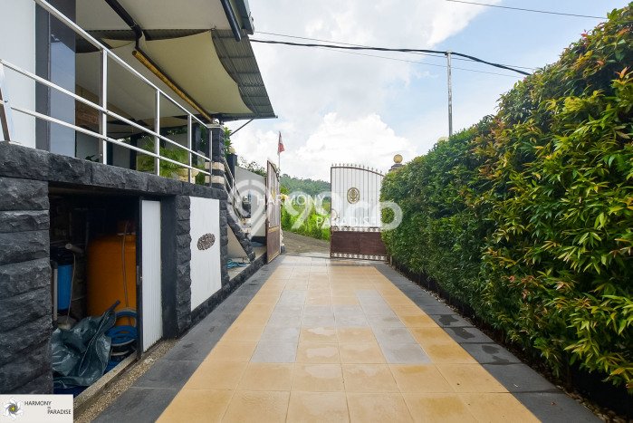 Vila Premium di , Luas 225m2m², Lingkungan Tenang dan nyaman Vila Premium di , Luas 225m2m², Lingkungan Tenang dan nyaman