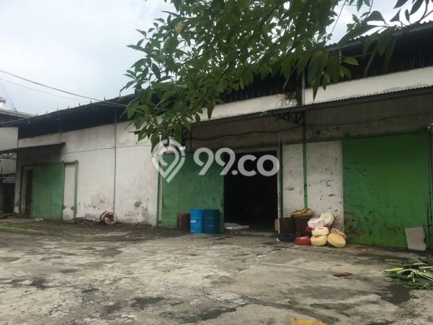 Area Ramai! Gudang Dijual di Taman untuk Bisnis Luas Bangunan 1080m2 Area Ramai! Gudang Dijual di Taman untuk Bisnis Luas Bangunan 1080m2