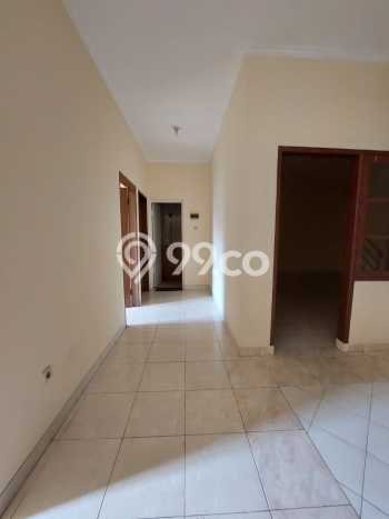 Dijual Rumah 5 Kamar Lokasi Ideal Bagus dan Strategis di Kelapa Dua Dijual Rumah 5 Kamar Lokasi Ideal Bagus dan Strategis di Kelapa Dua