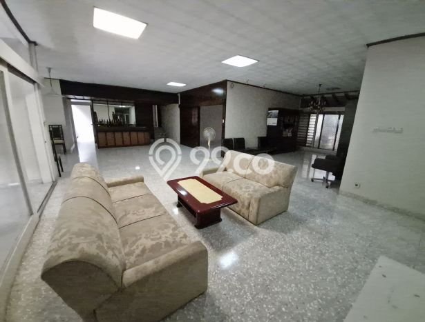 Disewakan Rumah Nyaman di Kebayoran Baru Harga Rp 800 Juta/ Tahun Disewakan Rumah Nyaman di Kebayoran Baru Harga Rp 800 Juta/ Tahun
