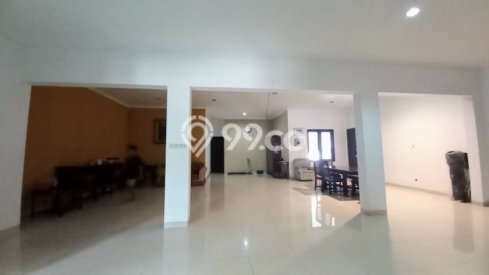 Rumah Luxury Modern Siap Huni di Cibubur Jakarta Timur Rumah Luxury Modern Siap Huni di Cibubur Jakarta Timur