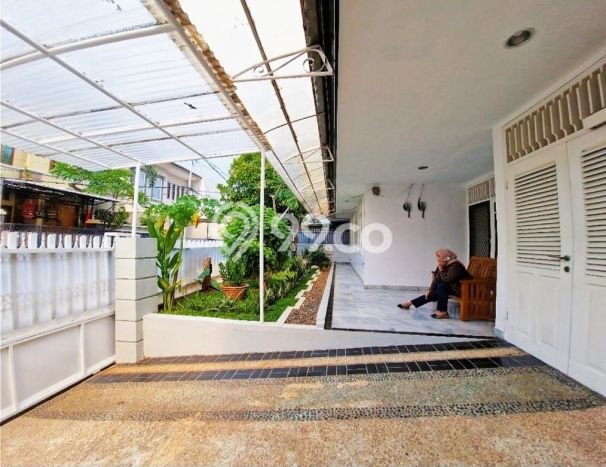 Rumah sewa siap pakai 4 KT di Pondok Indah, Jakarta Selatan Rumah sewa siap pakai 4 KT di Pondok Indah, Jakarta Selatan