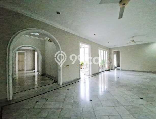 Rumah Kondisi Baik Disewakan di Lebak Bulus, Jakarta Selatan LT 1100m2, LB 720m2 Rumah Kondisi Baik Disewakan di Lebak Bulus, Jakarta Selatan LT 1100m2, LB 720m2