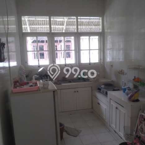 Vila Kawasan Cipanas, Luas 260m2m², Posisi Strategis Vila Kawasan Cipanas, Luas 260m2m², Posisi Strategis