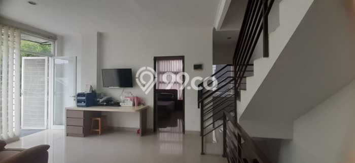 Hunian Elit LB 364m2 Siap Huni Desain Elegan di Duri Kepa, Jakarta Barat Hunian Elit LB 364m2 Siap Huni Desain Elegan di Duri Kepa, Jakarta Barat
