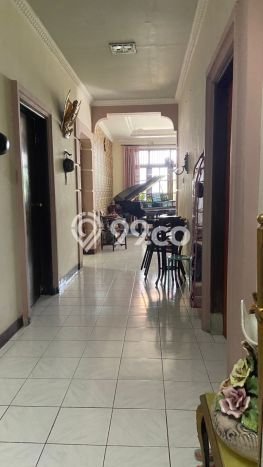 Ready to Use! Premium House LT 340m2 Desain Modern di Kemanggisan Ready to Use! Premium House LT 340m2 Desain Modern di Kemanggisan