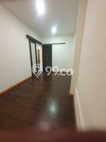 Ready to Use! Luxury House LT 150m2 Desain Modern di Tomang Ready to Use! Luxury House LT 150m2 Desain Modern di Tomang