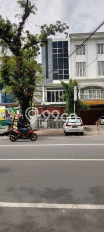 Disewakan Ruko komersial di Mariso luas bangunan 100m2 Disewakan Ruko komersial di Mariso luas bangunan 100m2