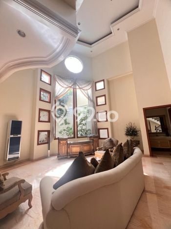 Hunian Elit LB 350m2 Siap Pakai Desain Elegan di Panakukkang, Makassar Hunian Elit LB 350m2 Siap Pakai Desain Elegan di Panakukkang, Makassar