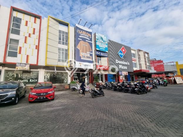 Ruko Dijual di Tamalanrea LT 300m2, LB 900m2 untuk Investasi Ruko Dijual di Tamalanrea LT 300m2, LB 900m2 untuk Investasi