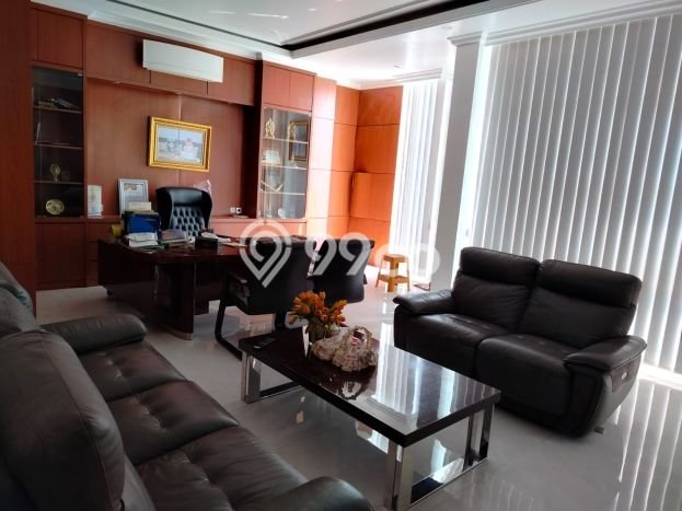 Ruko For Rent di Kemang Pratama, Luas 828m², Area Premium Ruko For Rent di Kemang Pratama, Luas 828m², Area Premium