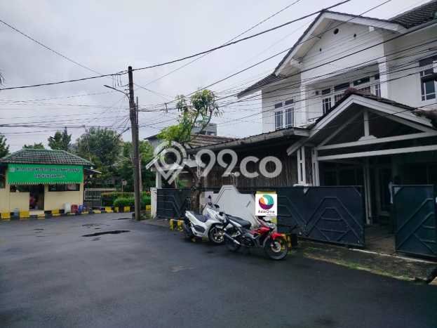 Rumah Modern 6 Kamar LT 255m2 di Galaxy Rumah Modern 6 Kamar LT 255m2 di Galaxy