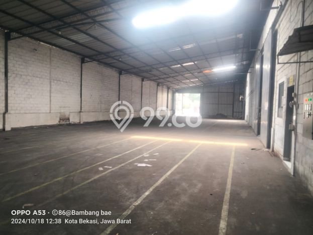 LOKASI BISNIS! Gudang For Rent Kawasan Narogong, Luas 2500m², Area Utama LOKASI BISNIS! Gudang For Rent Kawasan Narogong, Luas 2500m², Area Utama