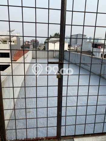 Unit Ruko Dijual di Jakarta Barat LT 132m2 & LB 406m2 Unit Ruko Dijual di Jakarta Barat LT 132m2 & LB 406m2