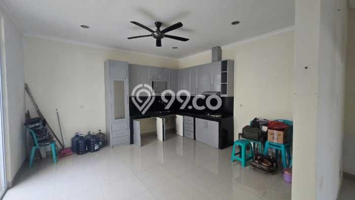 Rumah Luxury Modern Tanpa Renovasi di Green Lake City Jakarta Barat Rumah Luxury Modern Tanpa Renovasi di Green Lake City Jakarta Barat