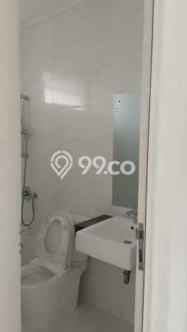 Disewakan! Rumah 3 Kamar Tidur &
3 Kamar Mandi di Green Lake City, Jakarta Barat Disewakan! Rumah 3 Kamar Tidur &
3 Kamar Mandi di Green Lake City, Jakarta Barat